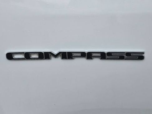 Certified 2024 Jeep Compass Latitude AWD/4WD image 23