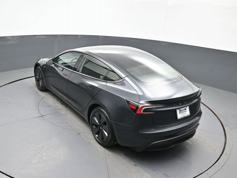 Used 2025 Tesla Model 3 Long Range image 42