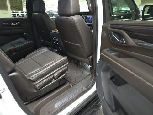 Used 2021 GMC Yukon XL Denali image 7