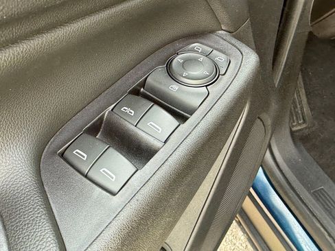 Used 2019 Chevrolet Equinox LT image 16