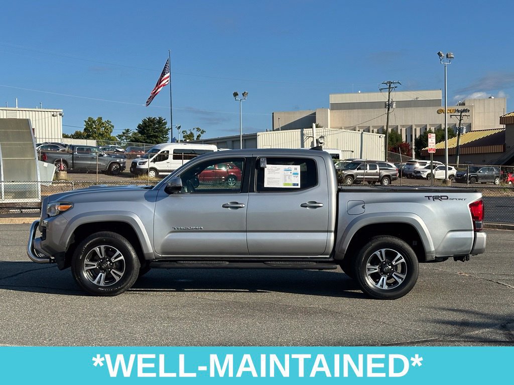 Used 2016 Toyota Tacoma TRD Sport w/ Towing Package RWD image 4