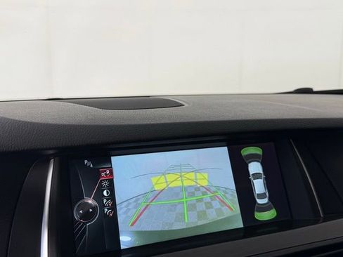 Used 2014 BMW 550i Sedan w/ Executive Package image 18