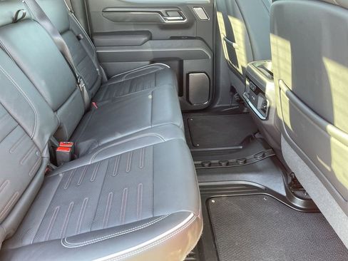 Used 2024 GMC Sierra 1500 AT4X image 27