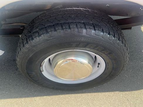 Used 2001 Ford E-250 and Econoline 250 Extended RWD image 14