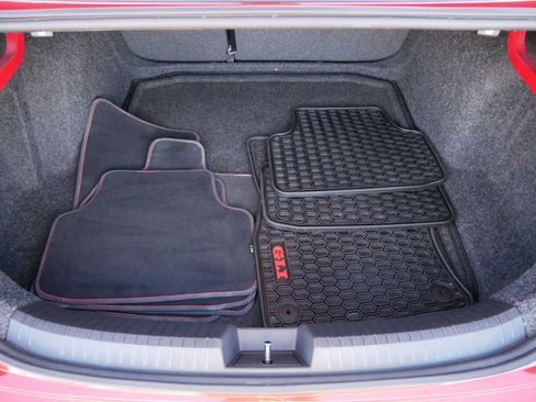 Certified 2020 Volkswagen Jetta GLI image 18