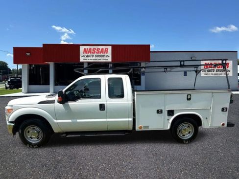 Used 2016 Ford F250 XL w/ Power Equipment Group RWD image 2