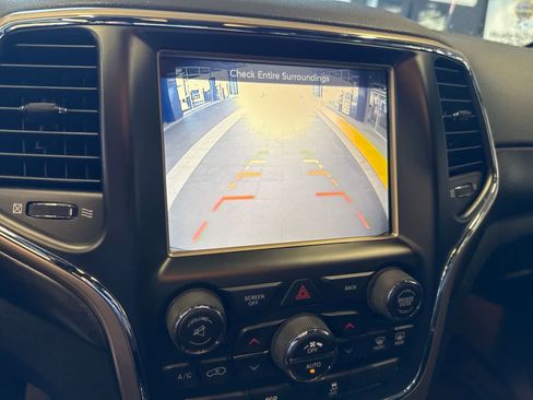 Used 2015 Jeep Grand Cherokee Altitude RWD image 15