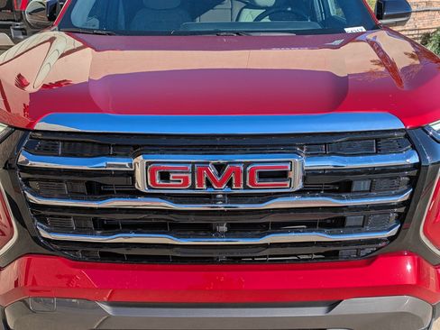 Certified 2025 GMC Terrain Elevation w/ Technology Package II image 9