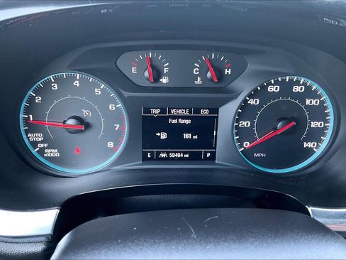 Used 2023 Chevrolet Traverse LT FWD image 19