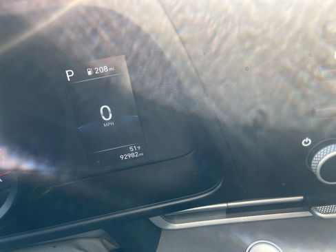 Used 2021 Hyundai Elantra SEL image 10