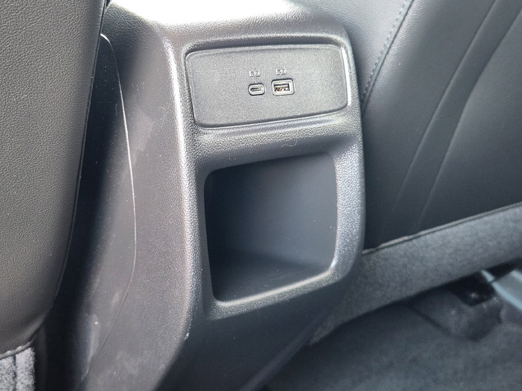 Used 2024 Chevrolet Trax LT w/ Driver Confidence Package FWD image 28
