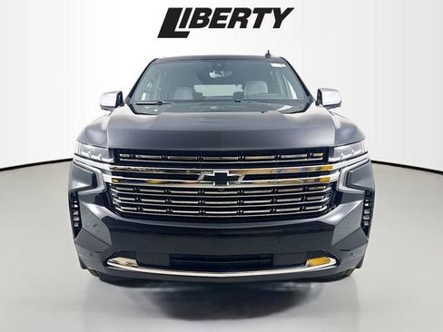 Used 2021 Chevrolet Suburban Premier w/ Premium Package image 2