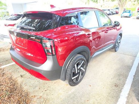 Used 2025 Nissan Kicks SV FWD image 10