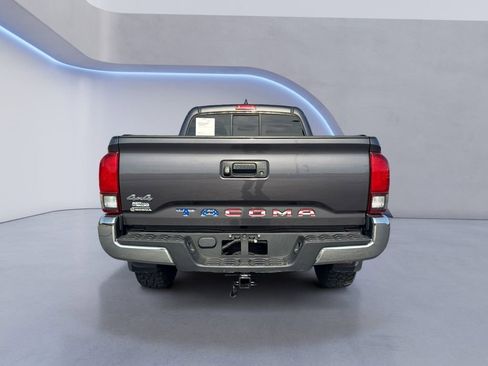 Used 2021 Toyota Tacoma SR5 w/ SR5 Appearance Package (SM) image 4