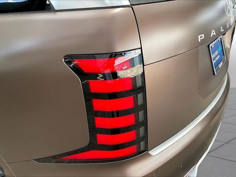 Certified 2026 Hyundai Palisade Calligraphy AWD/4WD image 28