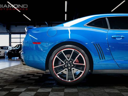 Used 2013 Chevrolet Camaro SS w/ Hot Wheels Special Edition image 27