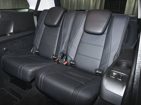 Used 2023 Mercedes-Benz GLS 580 4MATIC image 63