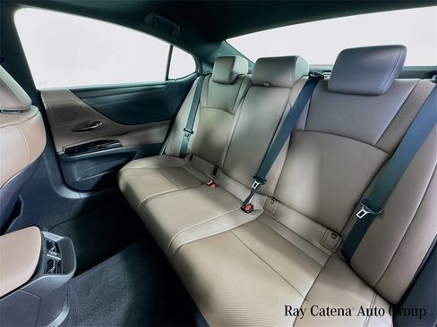Certified 2023 Lexus ES 250 w/ Premium Package image 26