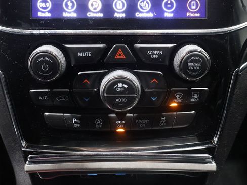 Used 2019 Jeep Grand Cherokee Limited image 35