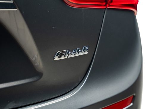 Used 2017 Maserati Ghibli RWD image 21