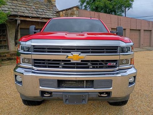 Used 2015 Chevrolet Silverado 2500 LT w/ Z71 Package, Off-Road AWD/4WD image 3