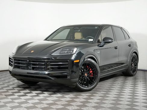 Certified 2026 Porsche Cayenne S w/ Premium Package Plus AWD/4WD image 1