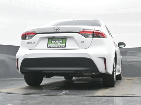 Used 2025 Toyota Corolla LE FWD image 30