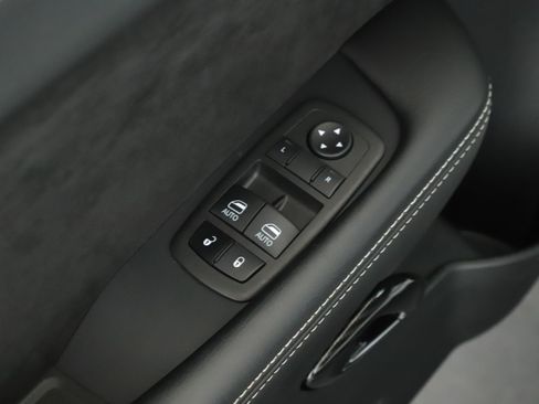 Used 2023 Dodge Challenger SRT Hellcat RWD image 5