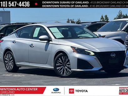 Used 2023 Nissan Altima 2.5 SV