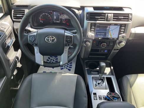 Used 2022 Toyota 4Runner SR5 Premium RWD image 12