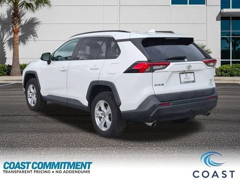 Used 2021 Toyota RAV4 XLE w/ XLE Grade Weather Package AWD/4WD image 8