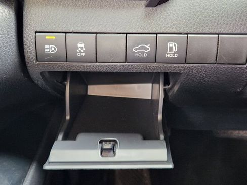 Used 2019 Toyota Camry LE image 20