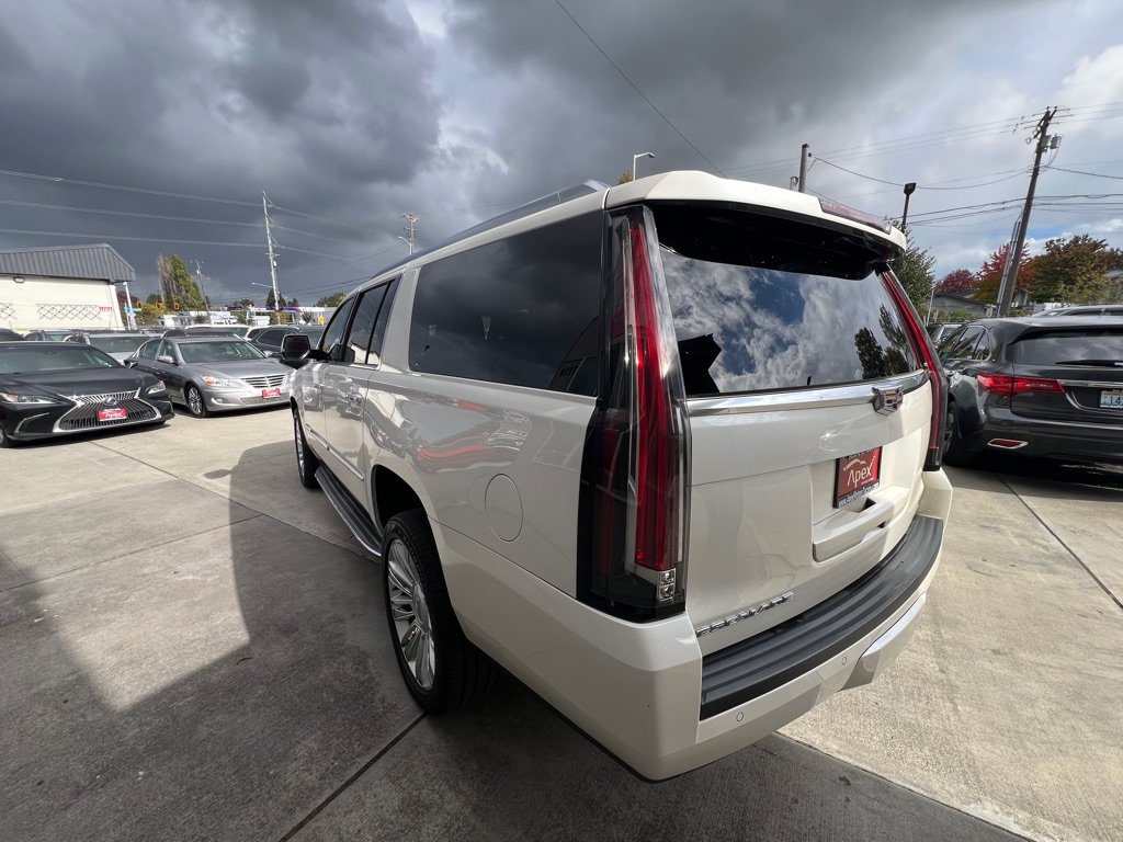 Used 2015 Cadillac Escalade ESV Platinum AWD/4WD image 5