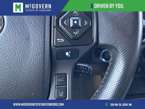 Used 2021 Toyota Tacoma TRD Off-Road w/ TRD Premium Off Road Package AWD/4WD image 24