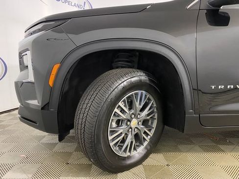 Certified 2025 Chevrolet Traverse LT image 30