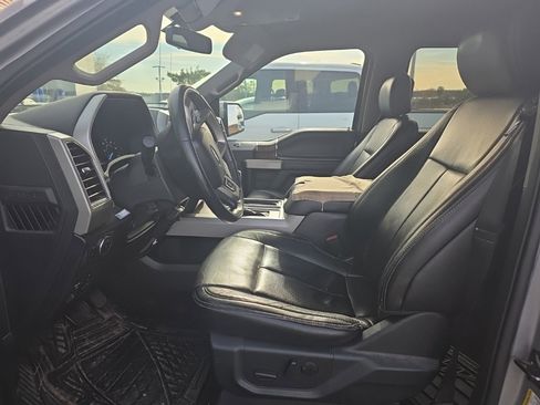 Used 2020 Ford F150 Lariat image 12
