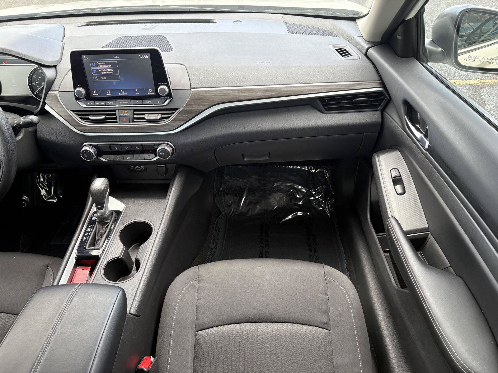 Used 2025 Nissan Altima 2.5 SV FWD image 16