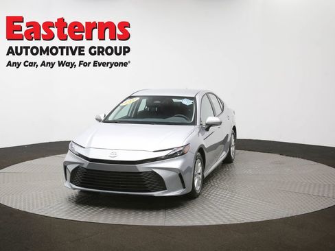 Used 2025 Toyota Camry LE FWD image 54