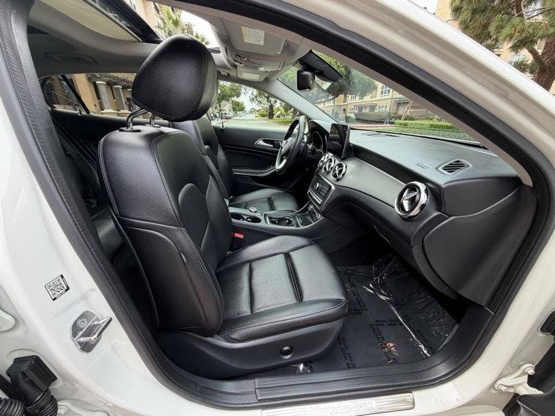 Used 2018 Mercedes-Benz GLA 250 4MATIC image 56