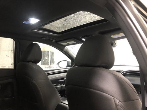 Used 2022 Hyundai Santa Cruz SEL w/ Activity Package image 12