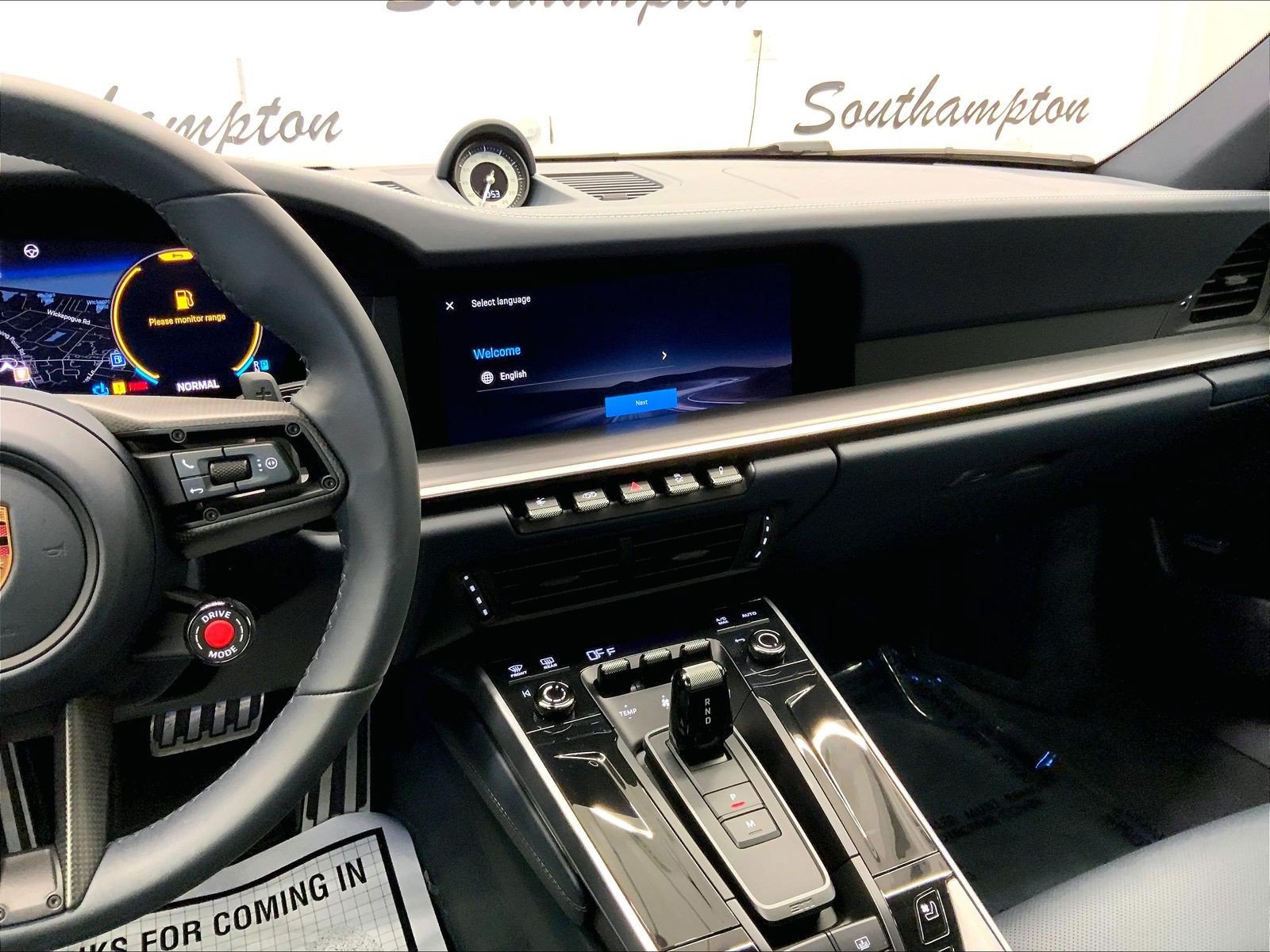 Used 2026 Porsche 911 Carrera RWD image 17