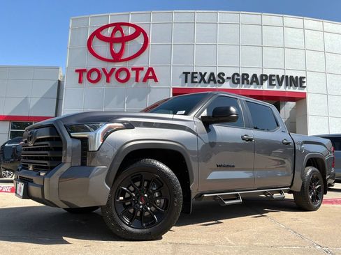 Used 2025 Toyota Tundra SR5 w/ SR5 Premium Package RWD image 2