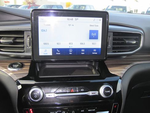 Used 2022 Ford Explorer Limited w/ Equipment Group 301A image 16