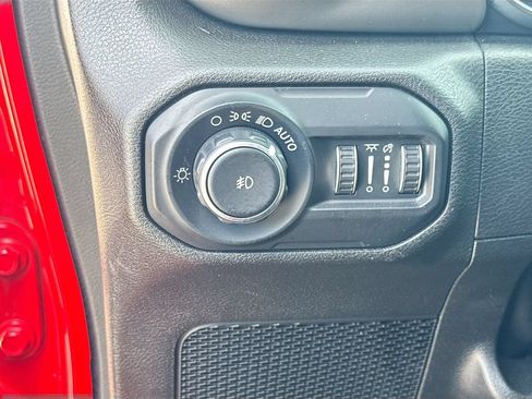 Used 2019 Jeep Wrangler Sport AWD/4WD image 11