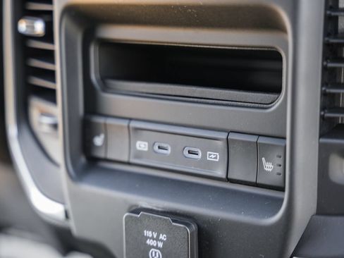 New 2026 RAM 1500 Laramie AWD/4WD image 37