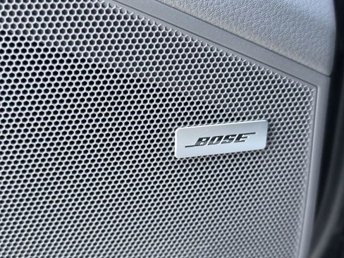 Certified 2023 Porsche Cayenne Platinum Edition image 21