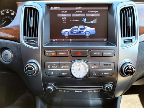 Used 2012 Hyundai Equus Signature image 22