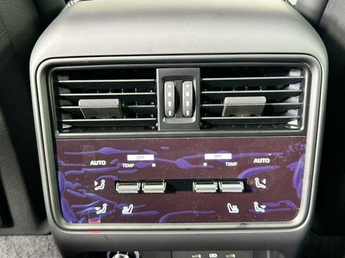 New 2025 Porsche Cayenne Coupe image 25