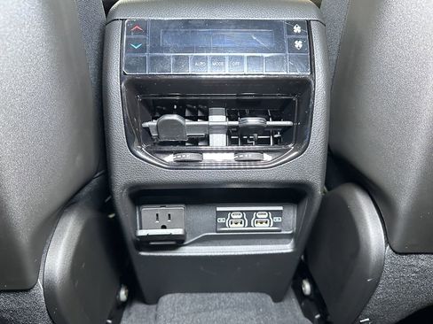 New 2025 Jeep Grand Cherokee L Altitude image 25