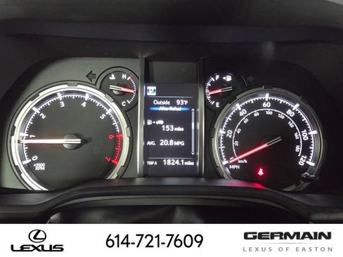 Used 2021 Toyota 4Runner TRD Off-Road Premium w/ Moonroof Package AWD/4WD image 26